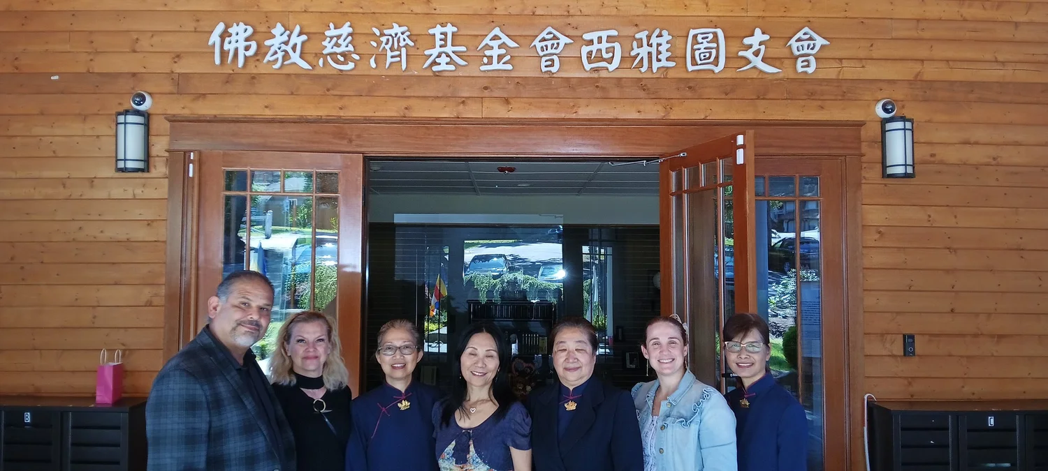 Candice with Tzu Chi Foundation volunteers